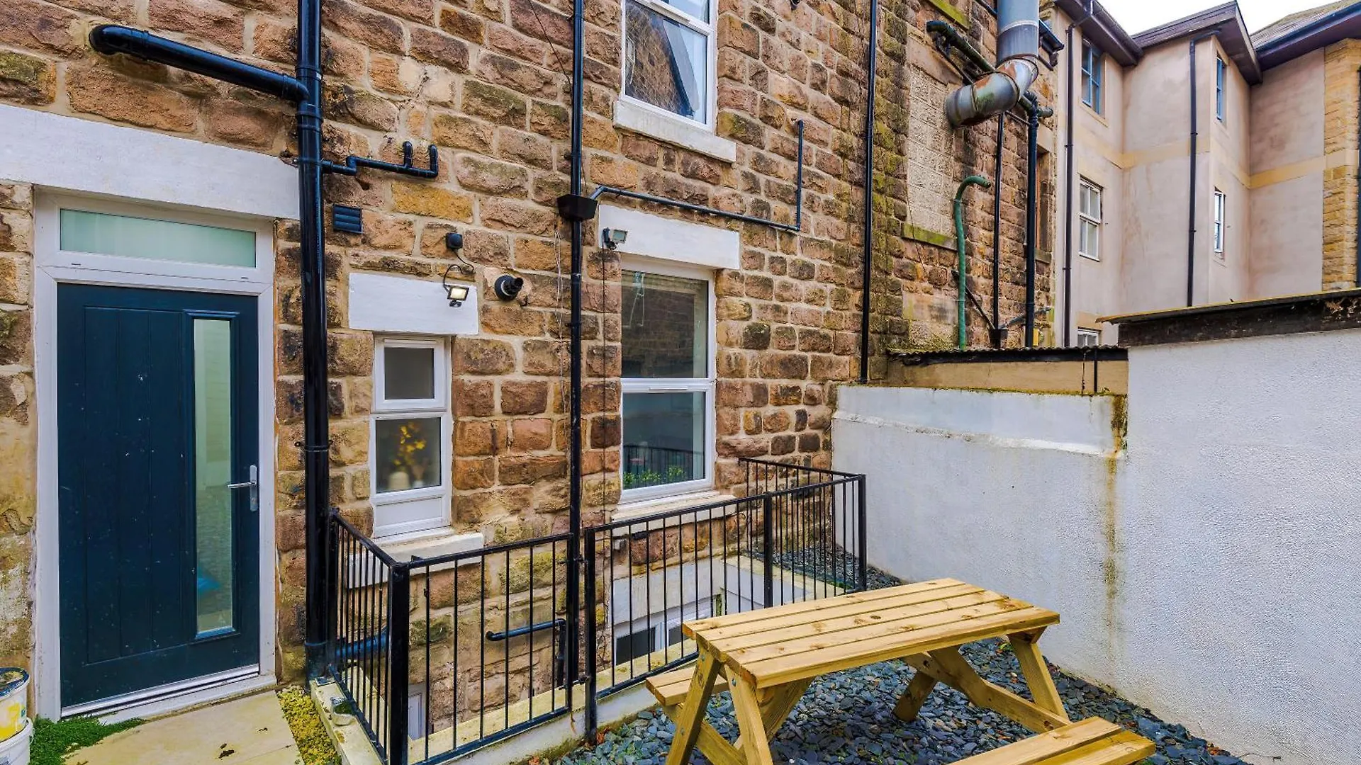 Stylish Flat 1 In Harrogate - Sleeps 8 0*,