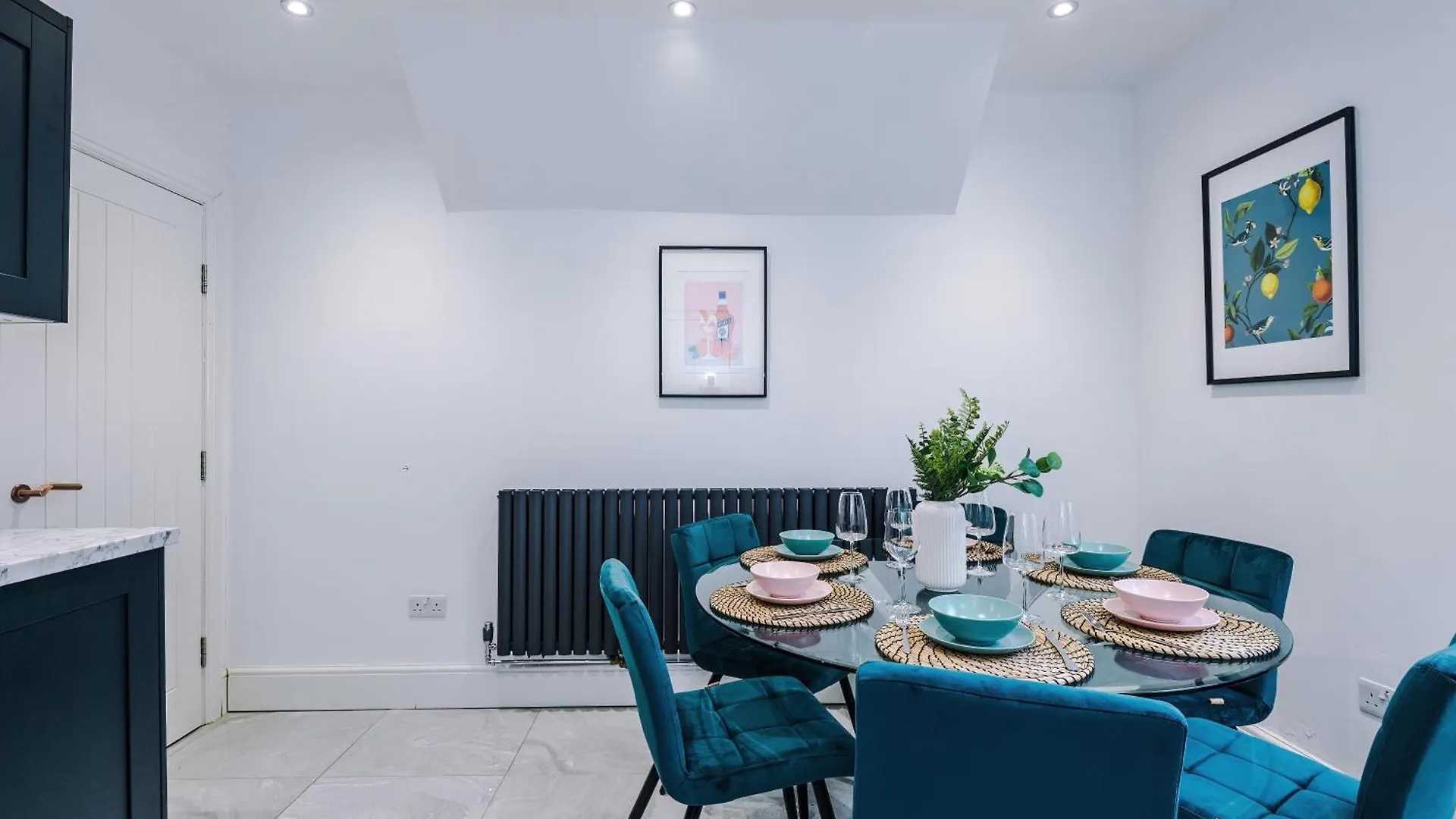Stylish Flat 1 In Harrogate - Sleeps 8