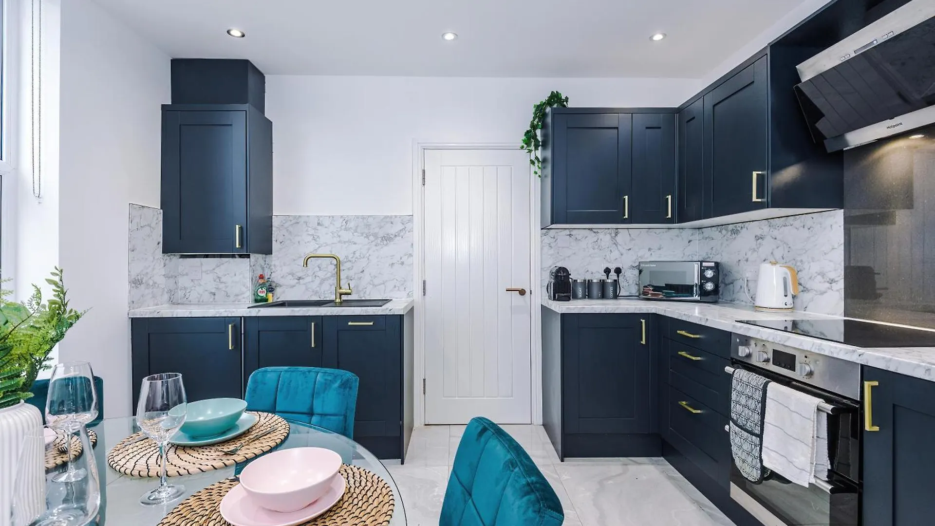Stylish Flat 1 In Harrogate - Sleeps 8 0*,  United Kingdom